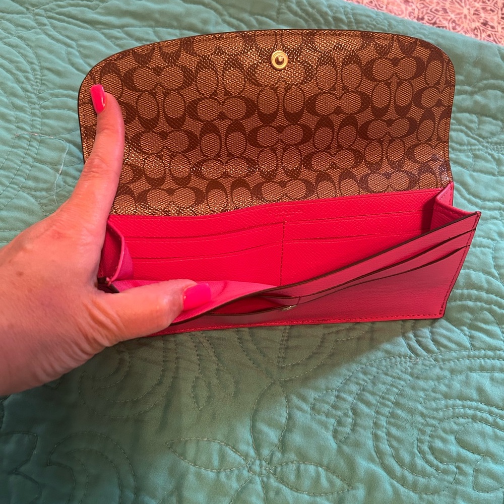 Nwt faux Coach Hot Pink Pebbled Leather Continental Wallet - Picture 10 of 10